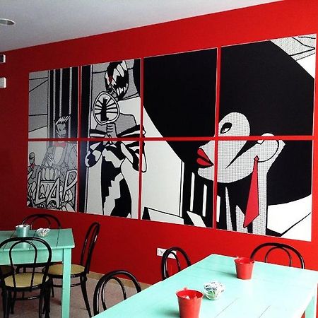 Hotel Byron Solo Per Giovani Riccione Extérieur photo